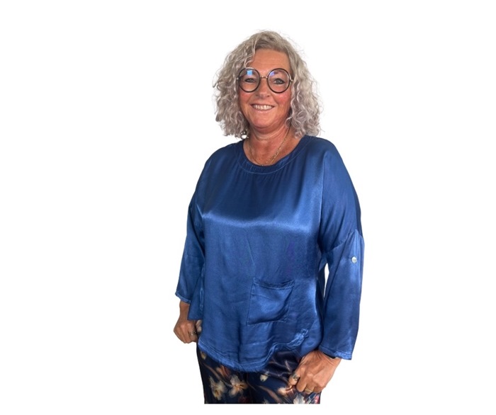 Bluse, Viscose m/rund hals og 1 lomme, Blå (6245)