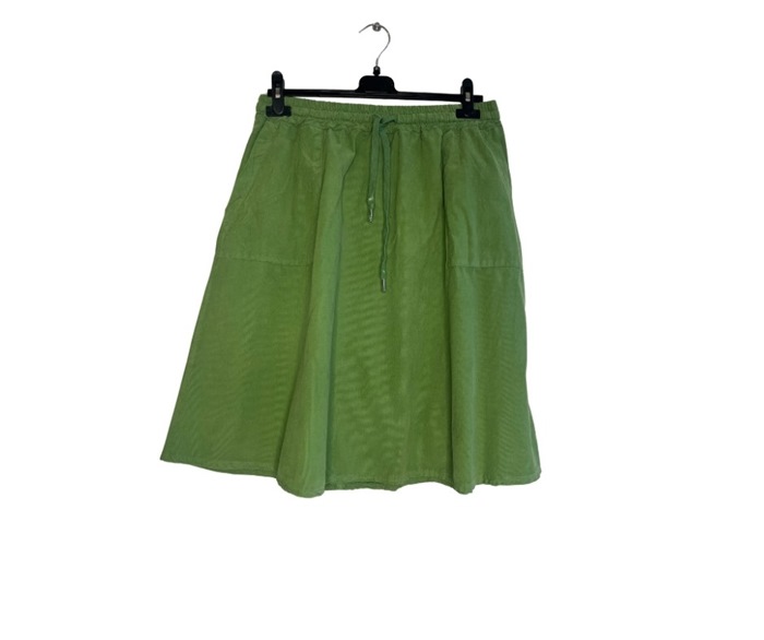 Nederdel, Fløjl (8423) Æblegrøn